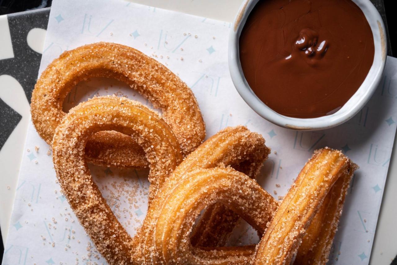 Innside By Melia Bangkok Sukhumvit Exterior photo Churros