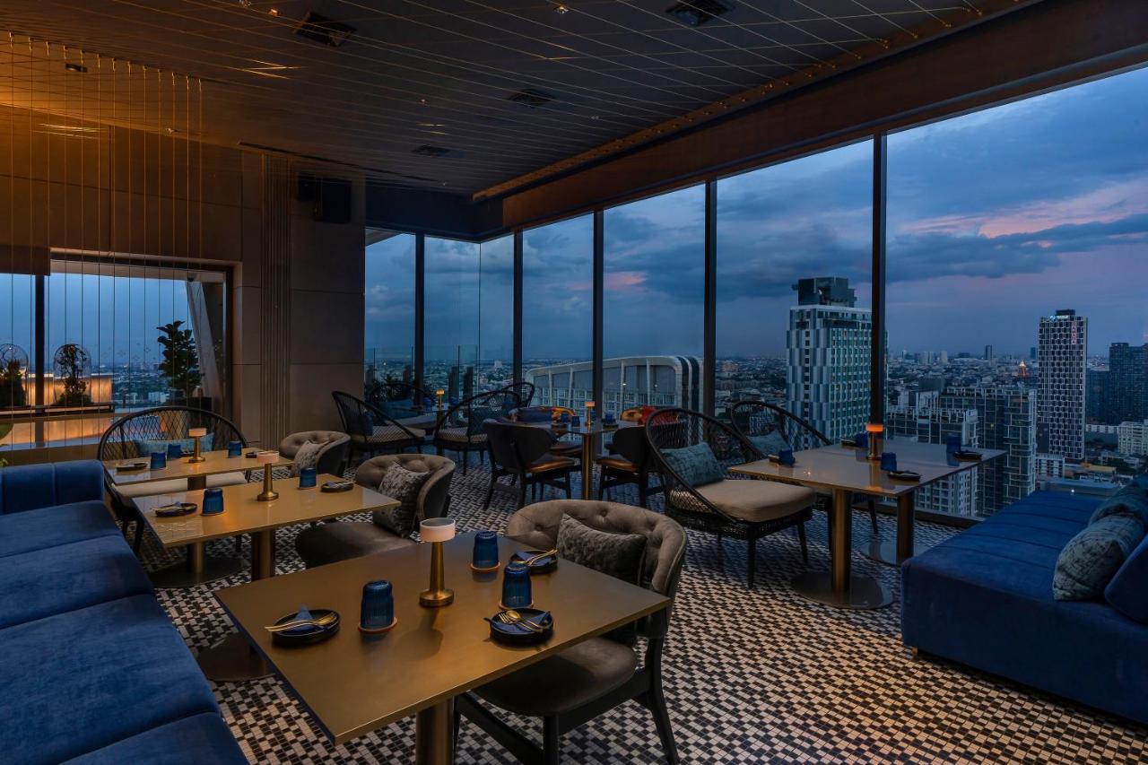 Innside By Melia Bangkok Sukhumvit Exterior photo The 360-degree view from the restaurant