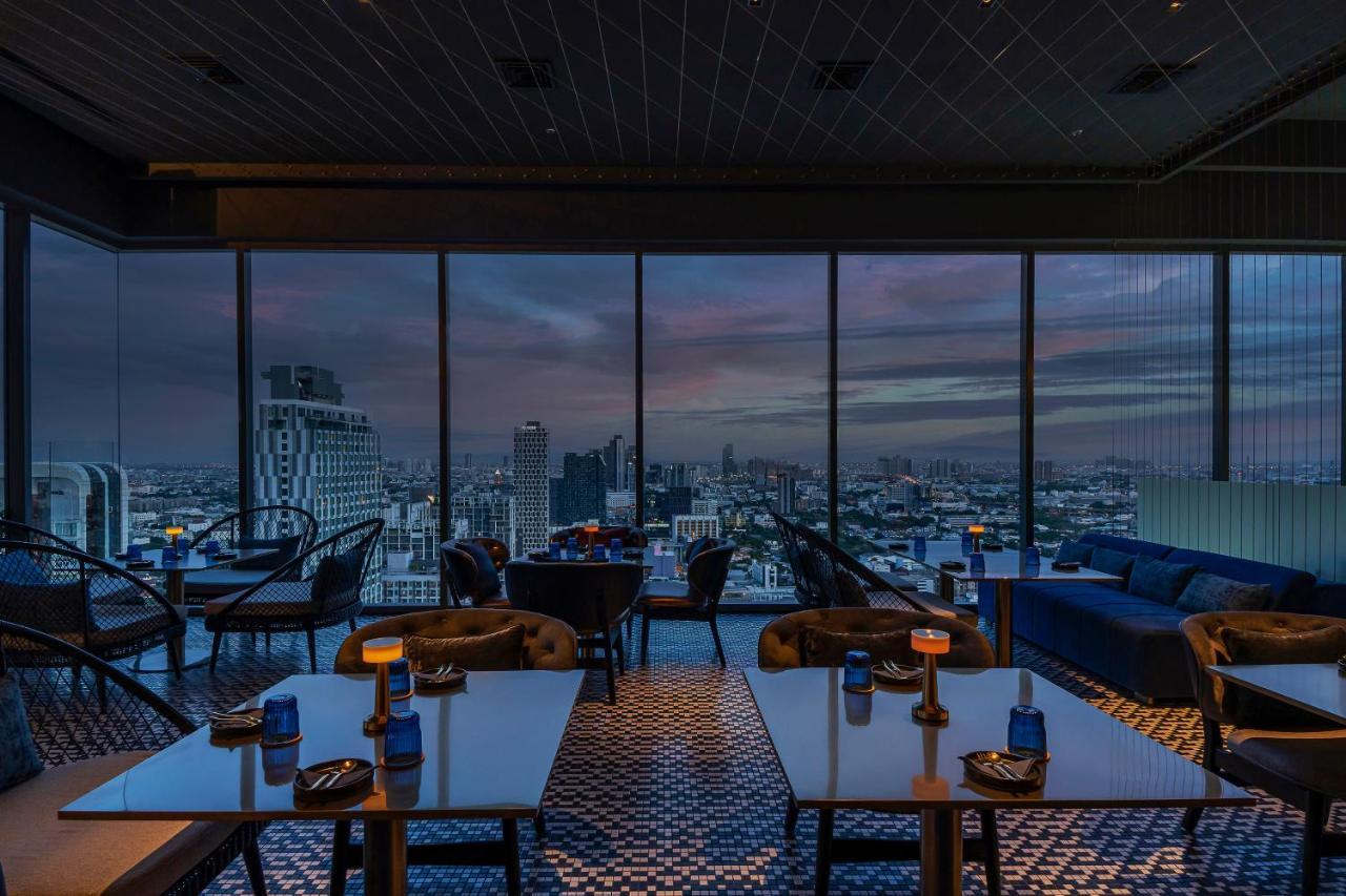Innside By Melia Bangkok Sukhumvit Exterior photo The 360-degree view from the bar
